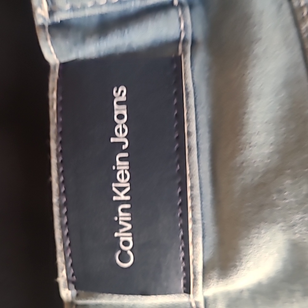 Calvin Klein Girl Shorts, Size 10 - Picture 5 of 7